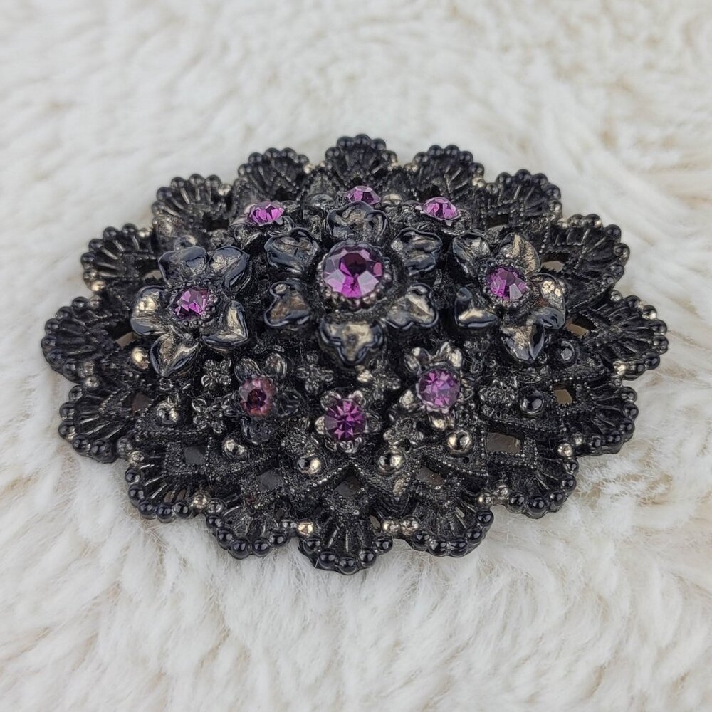 1930's Metal Filigree Plum Rhinestone Pin